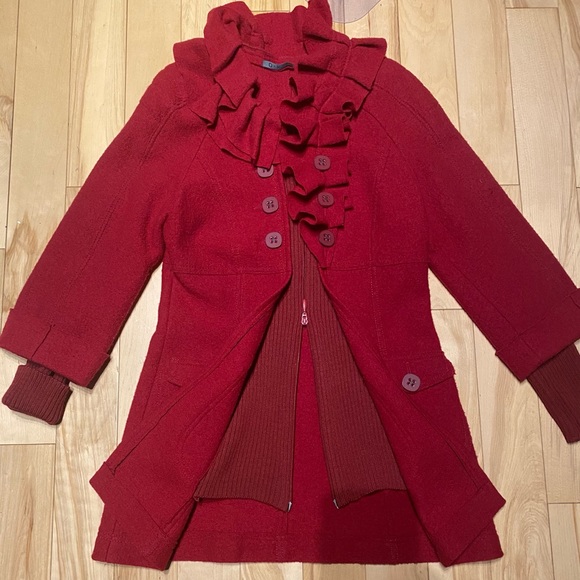Chic Red Jacket from 🇫🇷FRANCE🇫🇷 - Picture 3 of 9